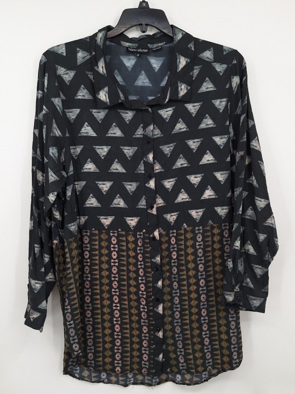 Tolani Collection Women's Button Front Color Blocked Geometric Printed Top 2X
